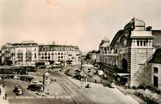 13794164 Basel BS Bahnhofplatz avec tramways Basel BS