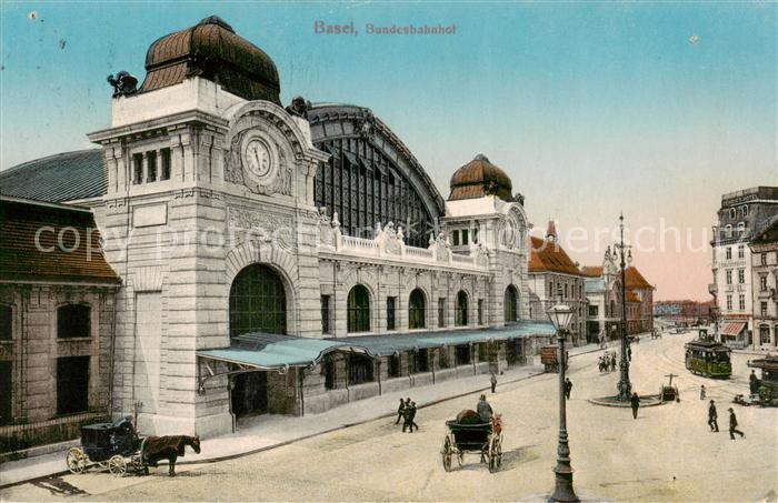 13794175 Bâle BS Gare fédérale avec tramway et voitures Bâle BS