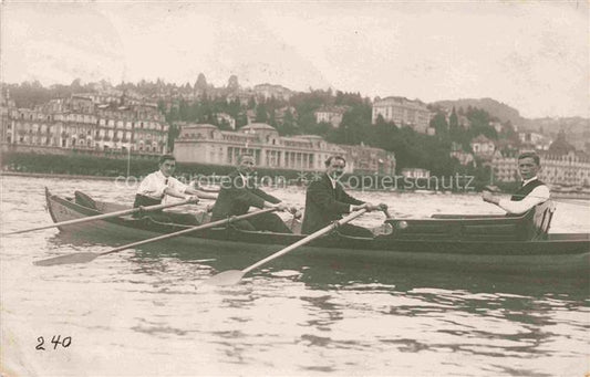 14032093 LUZERN  LU Ruderbootpartie am Vierwaldstaettersee