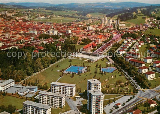 13317598 La Chaux-de-Fonds Piscine Patinoire Vue générale aérienne La Chaux-de-F