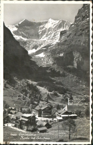 10550227 Grindelwald Grindelwald Schule Kirche x 1946 Grindelwald