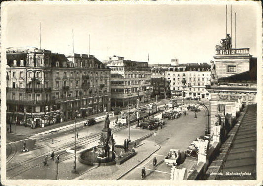 10554245 Zuerich Zuerich Bahnhofplatz x 1945 Zuerich