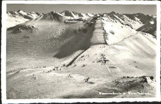 10556503 Wasserscheide Weissfluhjoch Wasserscheide Weissfluhjoch  x 1940 Wassers