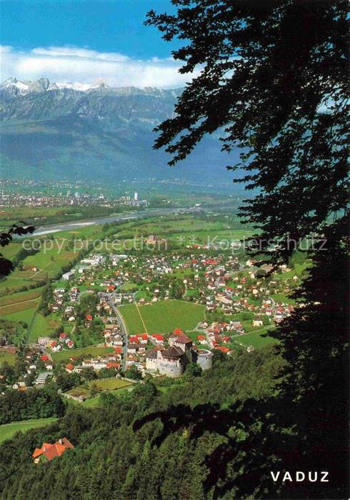 74004804 Vaduz Liechtenstein FL Panorama Blick ins Tal Schloss Rheintal Saentis