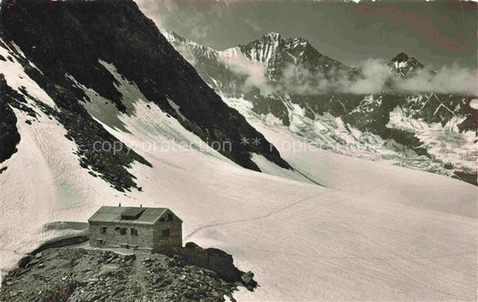 14014461 Britanniahuette 3029m Saas Fee VS Berghaus mit Dom und Lenzspitze Walli