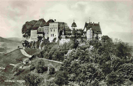 14014562 Lenzburg AG Schloss