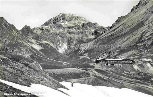 14029183 DAVOS GR Berghaus Strelapass mit Weissfluh Alpen