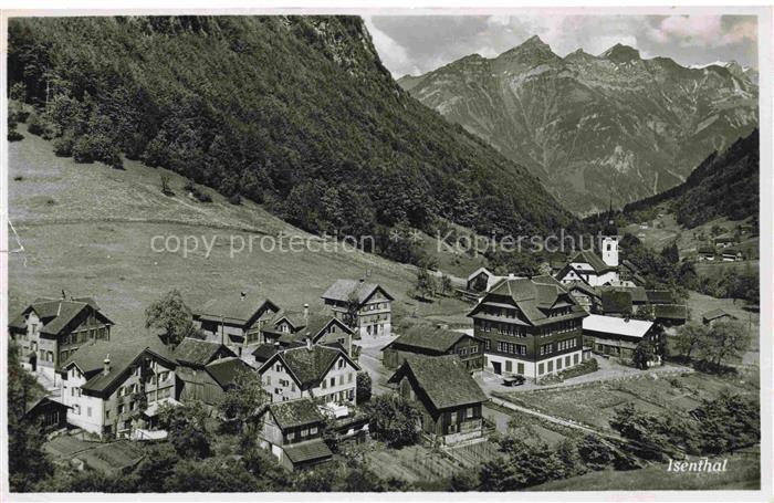 14029194 Isenthal Isenthal Jsental Jsenthal UR Panorama Ansicht mit Kirche Alpen