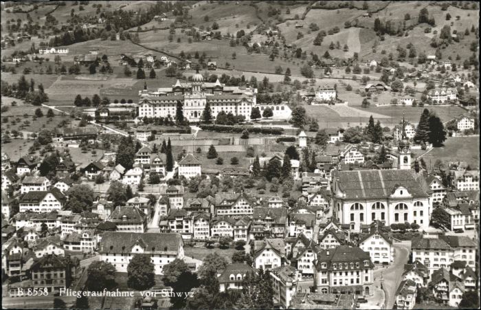 10723720 Schwyz Schwyz Fliegeraufnahme * Schwyz