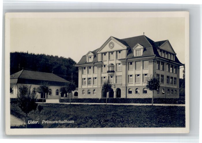 10738331 Uster ZH École primaire d'Uster * Uster