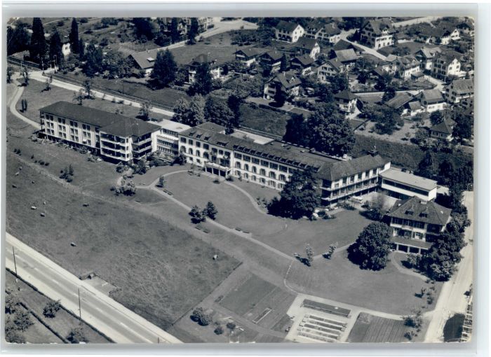 10753395 Maennedorf Hôpital d'enregistrement d'avions de Maennedorf x Maennedorf