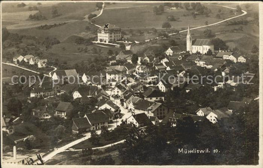 12009334 Muemliswil Fliegeraufnahme Schulhaus Muemliswil