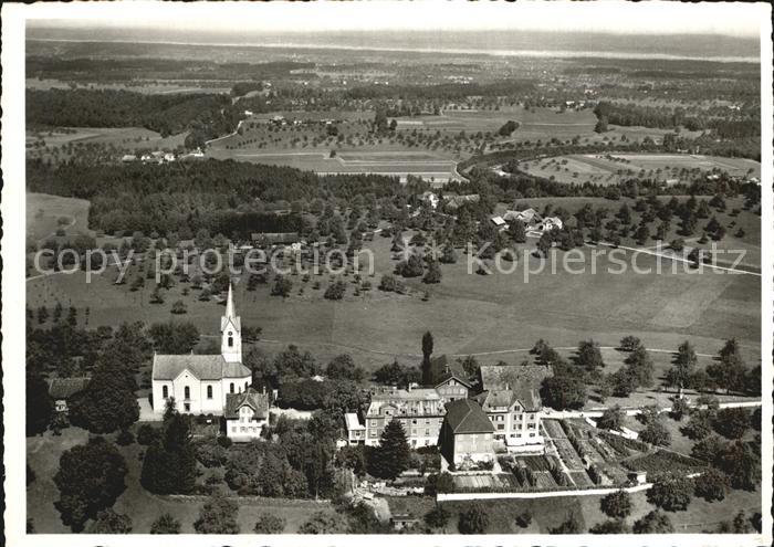 12589378 St Pelagiberg Fliegeraufnahme mit Kirche und Bodensee St Pelagiberg