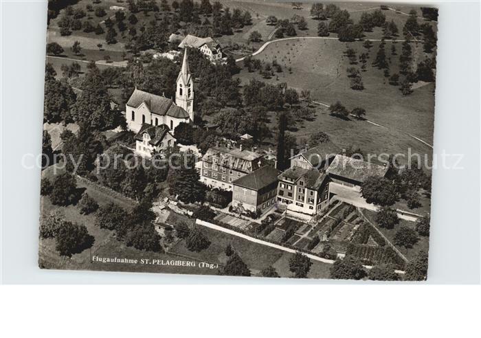 12590015 St Pelagiberg Fliegeraufnahme mit Kirche St Pelagiberg