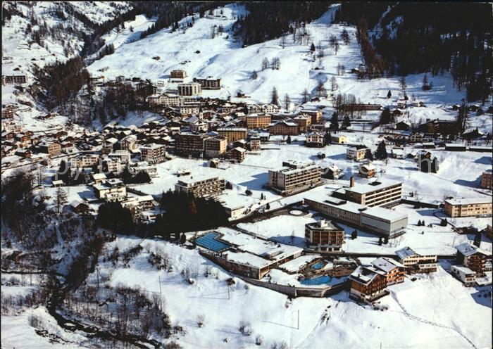 12456823 Leukerbad mit Thermalbaedern Fliegeraufnahme Leukerbad