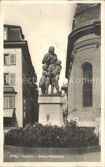 12459273 Yverdon VD Statue Pestalozzi