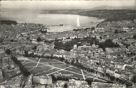 11112914 Geneve GE Fliegeraufnahme Plaine Plaimpalais Theatre Cathedrale St Pier