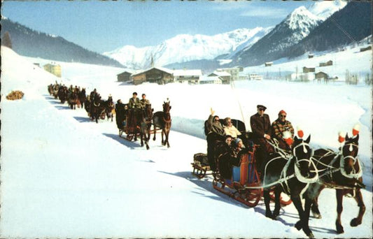 11181407 Davos GR Schlittenfahrt, Kutschfahrt im Schnee Davos Platz