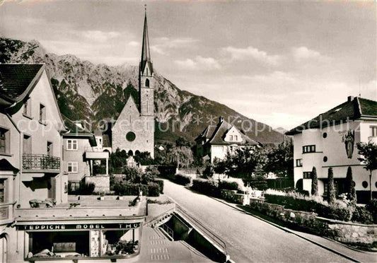 72718306 Schaan Liechtenstein Laurenziuskirche mit Fuerstensteig