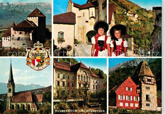 72891143 Liechtenstein  Schloss Vaduz Schlosshof Nationaltracht Pfarrkirche Rote