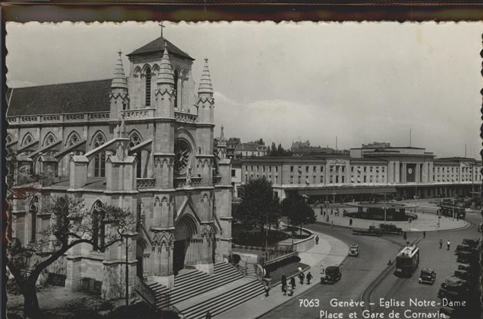 11293023 Genève Tramway GE Eglise Notre Dame Genève