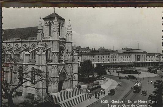 11293023 Genève Tramway GE Eglise Notre Dame Genève