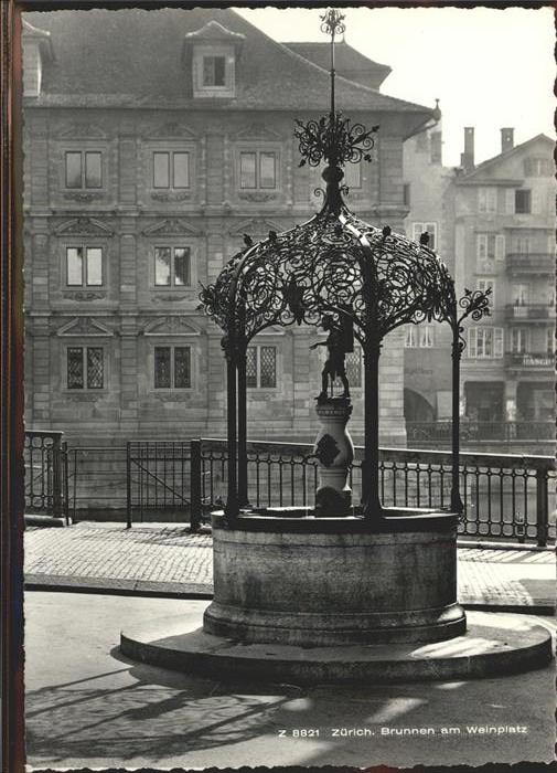 11294591 Zuerich Brunnen am Weinplatz