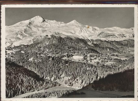 11305117 Arosa GR Gesamtansicht mit Weisshorn Brunegghorn Tschuggen