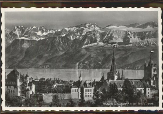 11306335 Lausanne VD Chateau cathedrale les Alpes de Savoie Lac Leman