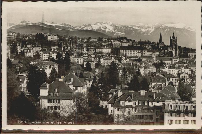 11306468 Lausanne VD Vue partielle et les Alpes de Savoie Cathédrale Lausanne