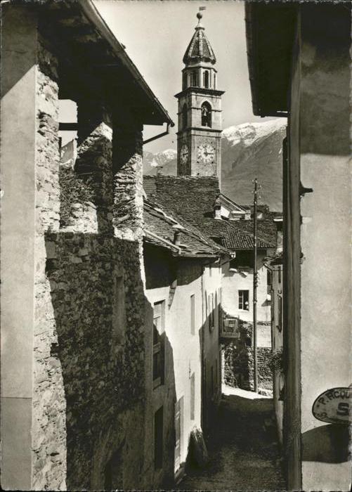 11385968 Ascona TI Motiv Gasse Kirchturm