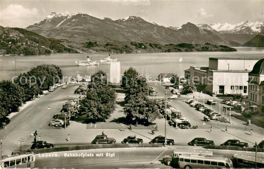 13710082 Luzern  LU Bahnhofsplatz Vierwaldstaettersee mit Rigi Schwyzer Alpen