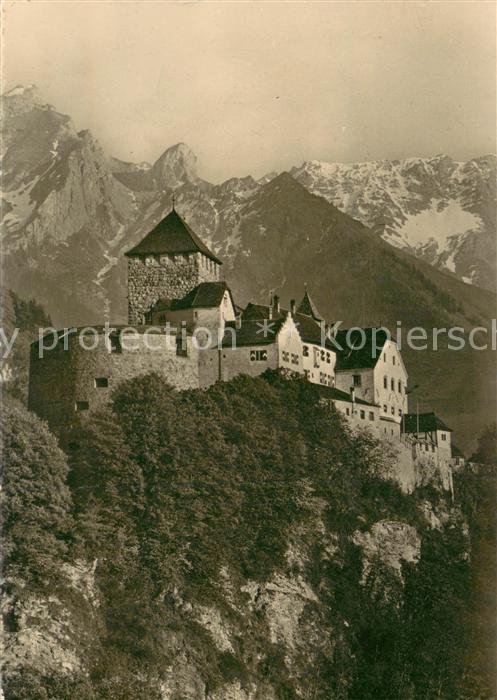 73718608 Liechtenstein Fuerstentum Schloss Vaduz mit Falknis