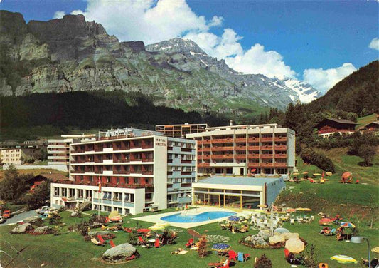 13979475 Leukerbad_Loueche-les-Bains_VS Hotel Bristol Thermalschwimmbad Garten