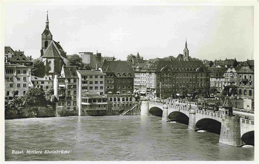 13979248 BASEL_BS Pont sur le Rhin moyen