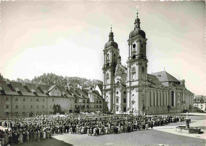 13979784 St_Gallen_SANKT_GALLEN_SG Procession de la Fête-Dieu