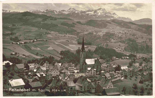 13981936 Vue sur la ville de Rehetobel avec vue panoramique sur l'église vers Saentis Appenzell