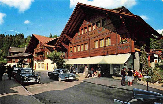 13982682 Gstaad_Saanen_BE Rue principale du centre-ville