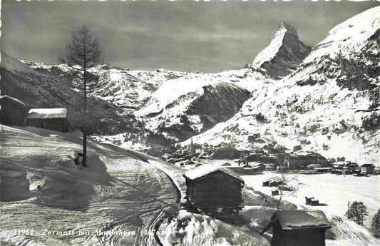 13982771 Zermatt_VS Vue panoramique hivernale sur le Cervin et les Alpes valaisannes