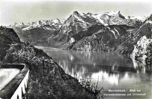 13983516 Morschach_SZ Vue sur le lac des Quatre-Cantons et Urirotstock