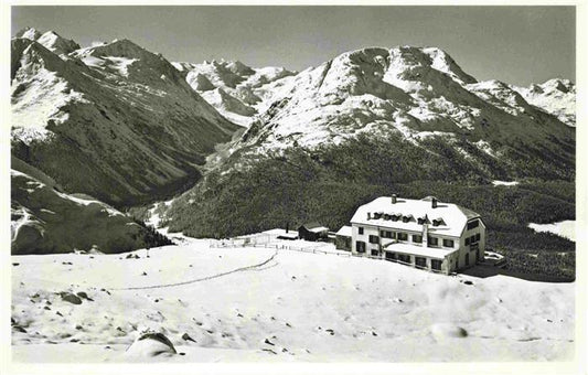 13992509 Muottas_Muragl_Muottas_Murail_2453m_GR Hôtel Muottas Muragl avec Piz Ber