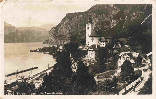 13992776 Flueelen_Vierwaldstaettersee_UR avec Axenstrasse