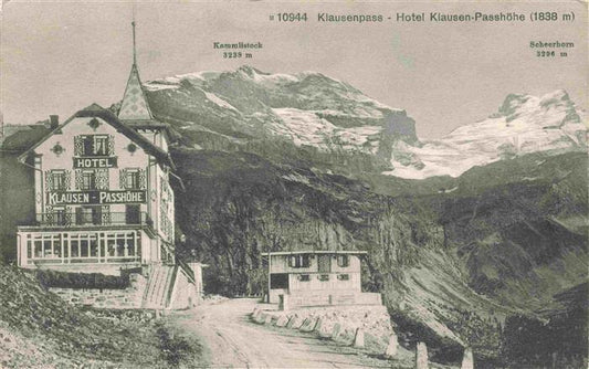 13963685 Klausenpass_1948m_UR Hotel Klausen Passhoehe Kammlistock Scheerhorn