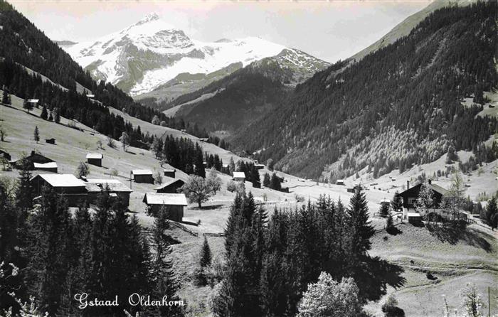 13965714 Gstaad_Saanen_BE Vue panoramique vers les Alpes bernoises d'Oldenhorn