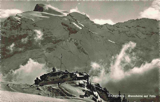 13965742 Engelberg__OW Brunnihuette avec panorama hivernal du Titlis