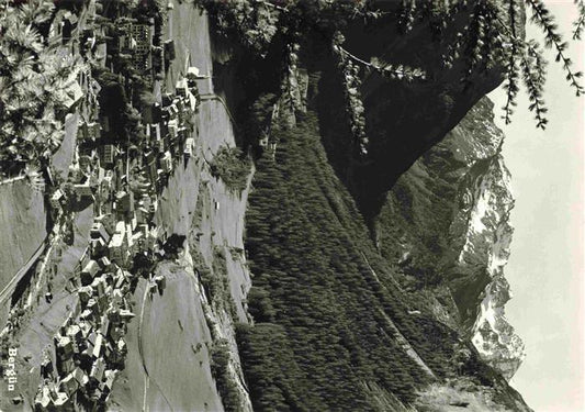 13965879 Berguen_Bravuogn_GR Vue panoramique sur la vallée des Alpes