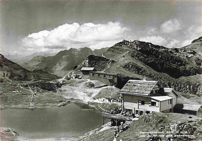 13966023 Jochpass_2207m_NW avec Jochhuette et télésiège Bergsee Panorama alpin