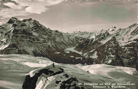 13965549 Schilt_Meiental mit Blick auf Glaernischkette Kloentalsee und Wiggisket