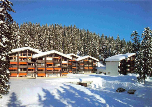 13968816 AROSA_GR Village de vacances au-dessus du paysage hivernal de l'Obersee