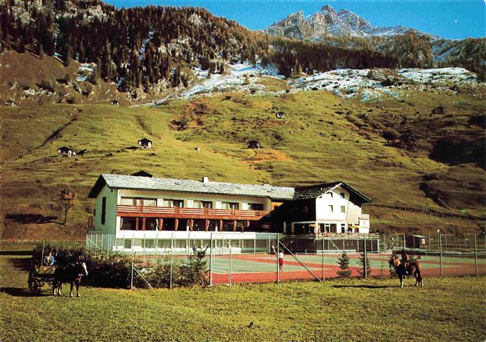 13969434 Bad_Vals_GR Sporthotel Rovanada Tennisanlage